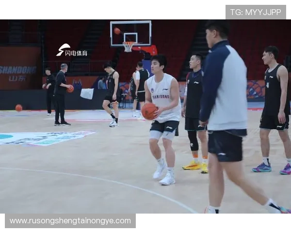 山东高速男篮新赛季前八个主场继续在临沂举行球迷期待热情再燃